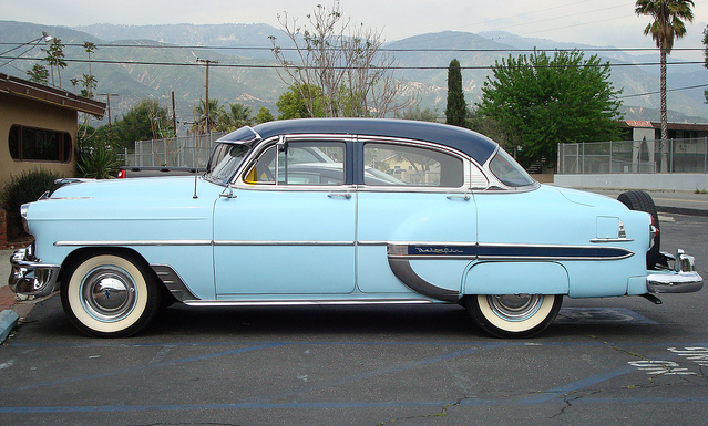 plump'53 Chevy Bel Air