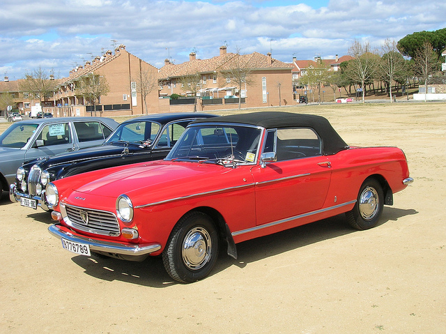 During my Peugeot 404 era I desperately wanted one of these