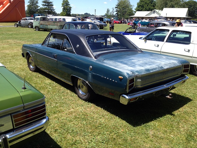 1969 VF Chrysler VIP 11. 1970 Chrysler Valiant coupe