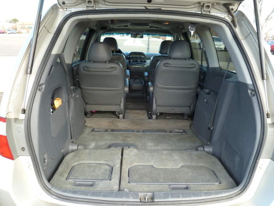 Remove back seats honda odyssey