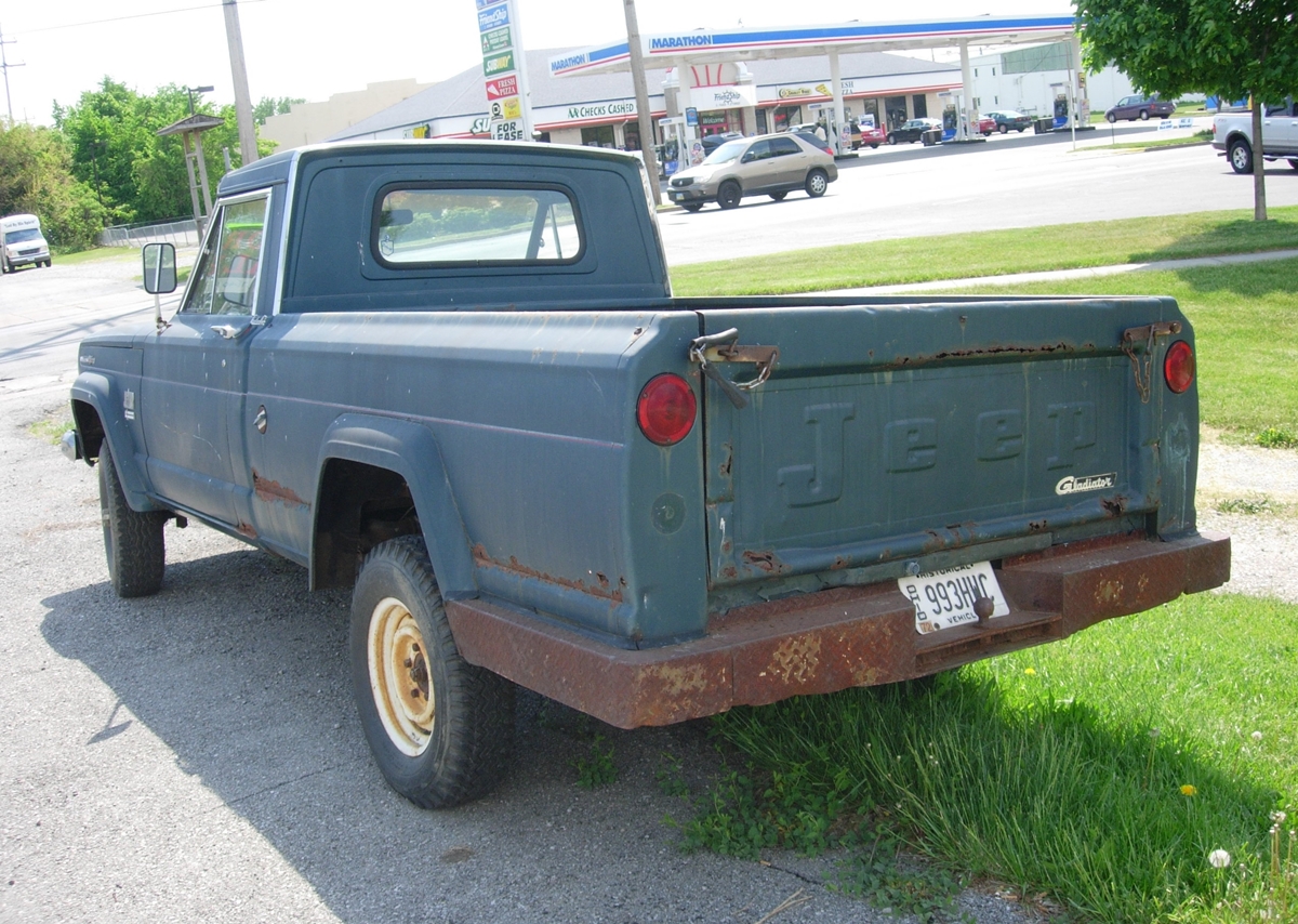 1965JeepGladiator05.jpg