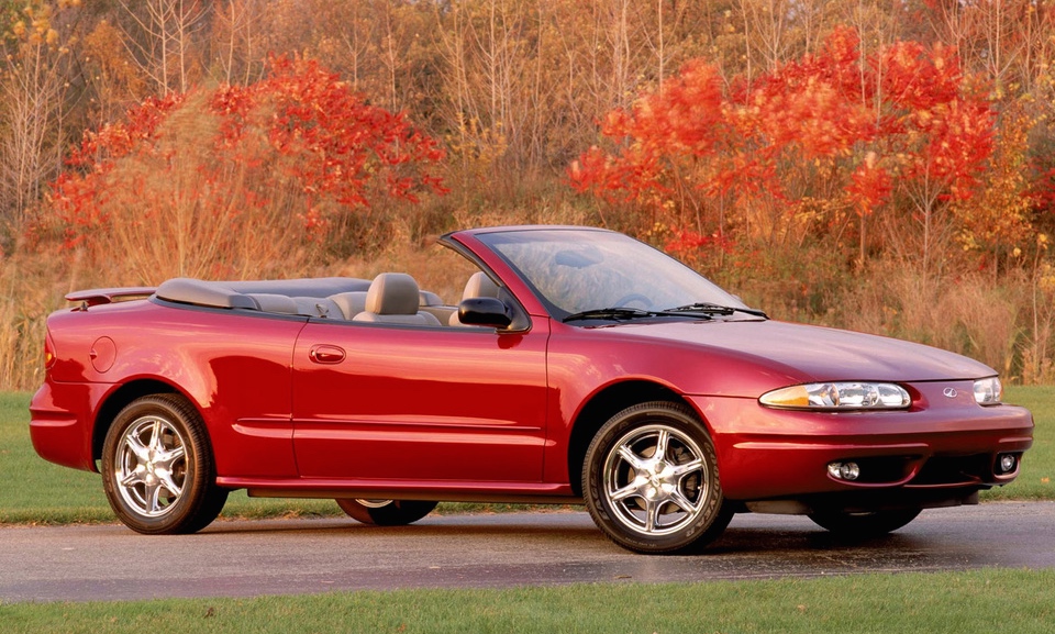 http://www.curbsideclassic.com/wp-content/uploads/2015/09/images_oldsmobile_alero_2001_1_1024x768.jpg