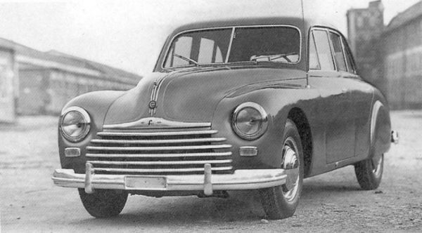 Convergent evolution? The 1947 CEMSA Caproni F11, later reborn as the Lancia Flavia.