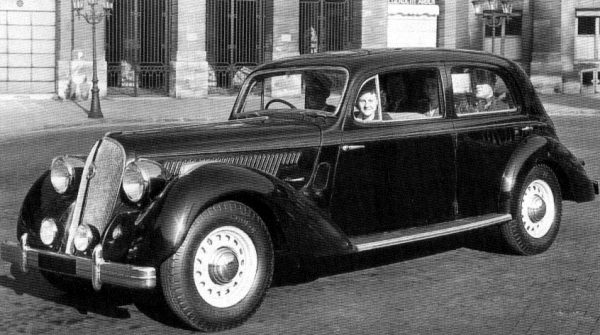 Hotchkiss introduced hydraulic brakes and independent front suspension in 1949. Styling remained very pre-war.