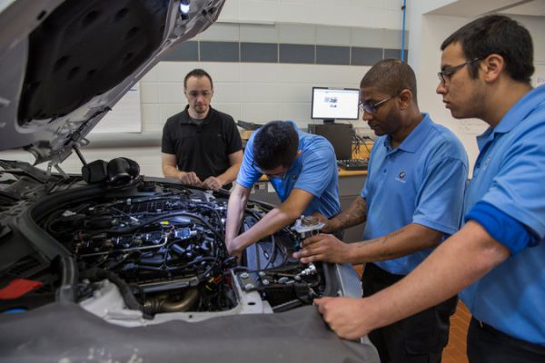 Automotive Technicians Shortage Building Despite Paying Up To $100k\/Year