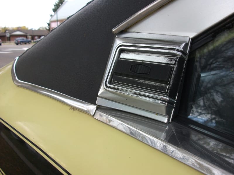 Mazda 808 2