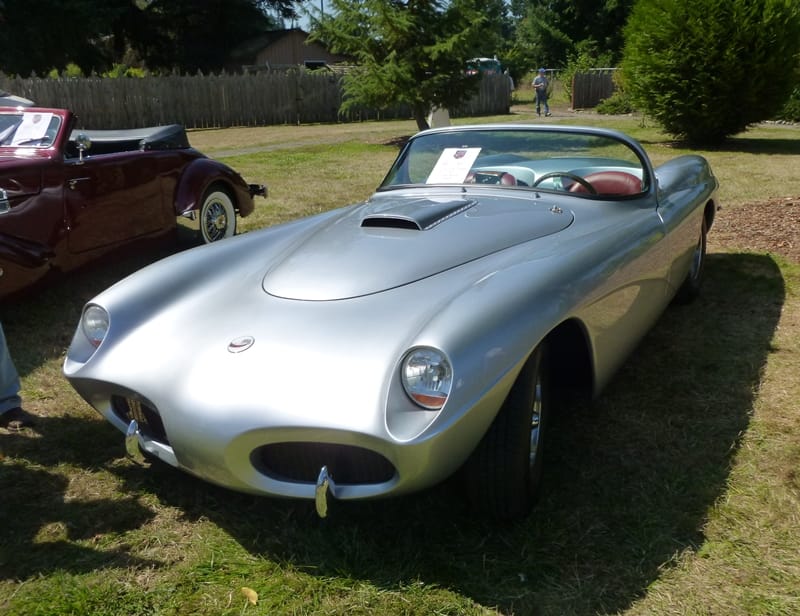 I don’t do car shows very much, because of all the people. No, I’m not that misanthropic. It’s just that they’re always in the way for taking pictures. And its [&hellip;]