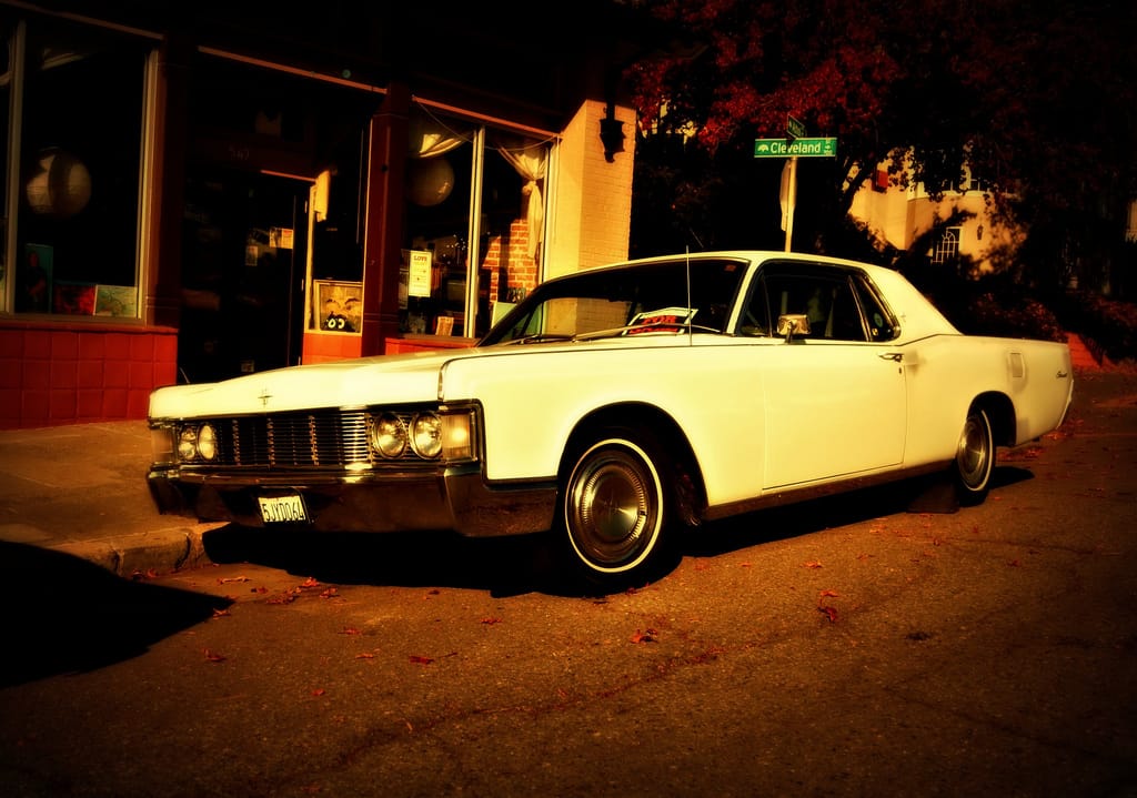 (first posted 1/16/2012)    One of these days, we’ll have to take up the 1961 – 1970 Lincoln Continental story again, in more detail (update: we did, here). Curiously, the [&hellip;]