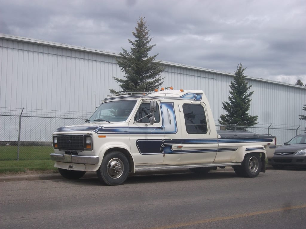 Ford Econoline E 350 1