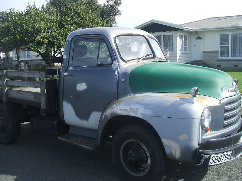 Our intrepid NZ Cohort Bryce shot this 1956 Bedford A Series truck, and called it a “Kiwi Classic”. Some of us more familiar with the famous Chevy “Advance Design” series [&hellip;]