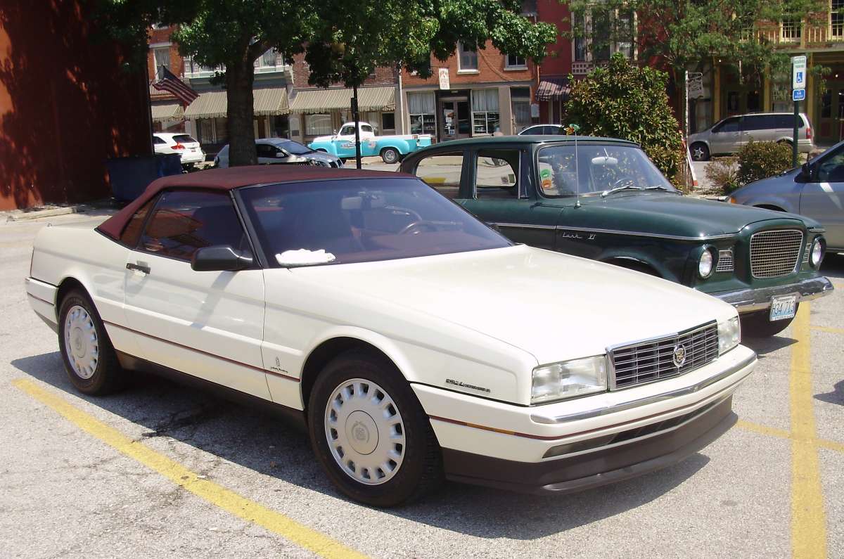 In the last post on the 1951 Crosley, I referenced this 1993 Cadillac Allante.  Here’s a closer look at this final-year Allante, which has the 32-valve Northstar V8.  The Cadillac [&hellip;]