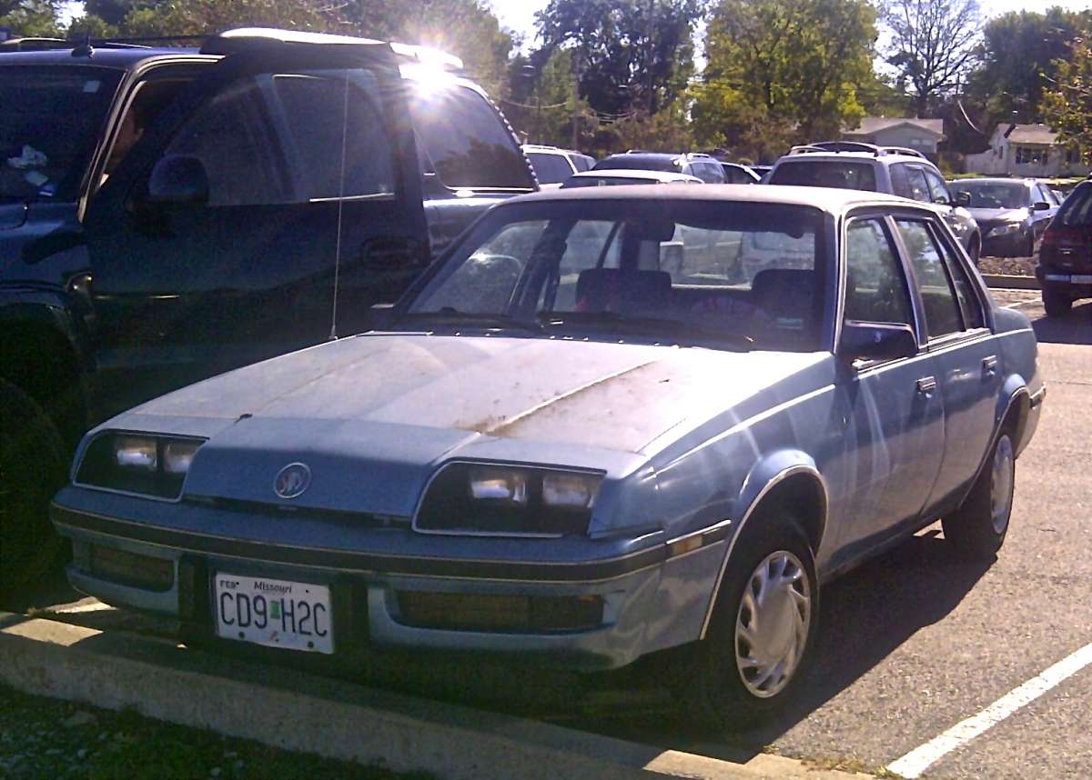 CC Outtake: 1987 Buick Skyhawk – The Wild Blue Wonder Since we’ve been offering up such J-bodies as a Cimarron and Firenza these past few days, let’s add another. Here’s a 1987 Buick Skyhawk, recently spotted at a farmers’ market.