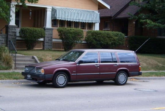 As anyone who regularly reads CC knows, I have a serious thing for Volvo 240s and 740s of the ’80s, perhaps because I grew up with them. My folks really [&hellip;]