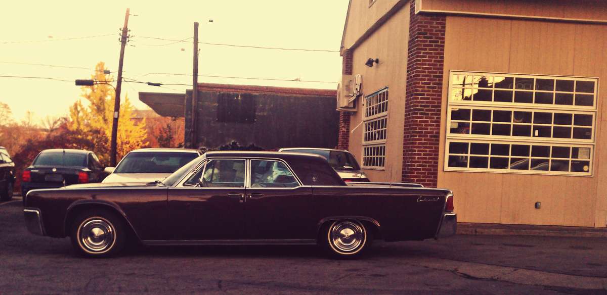 On the advice of more than a few people, I didn’t expect to see many Curbside Classics around Baltimore.  In fact, one Wednesday afternoon when Bryan and I were sitting on [&hellip;]