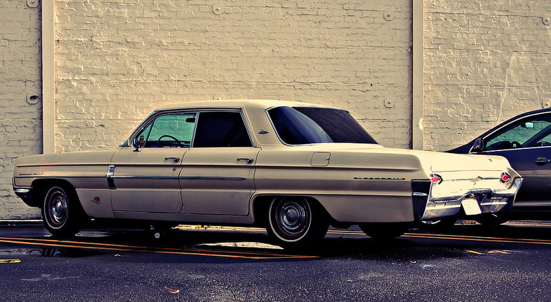(first posted 2/12/2013)    To continue on the trajectory of early -’60s Oldsmobiles that continues to haunt me, I present this Dynamic 88, which I first met under the cover of [&hellip;]