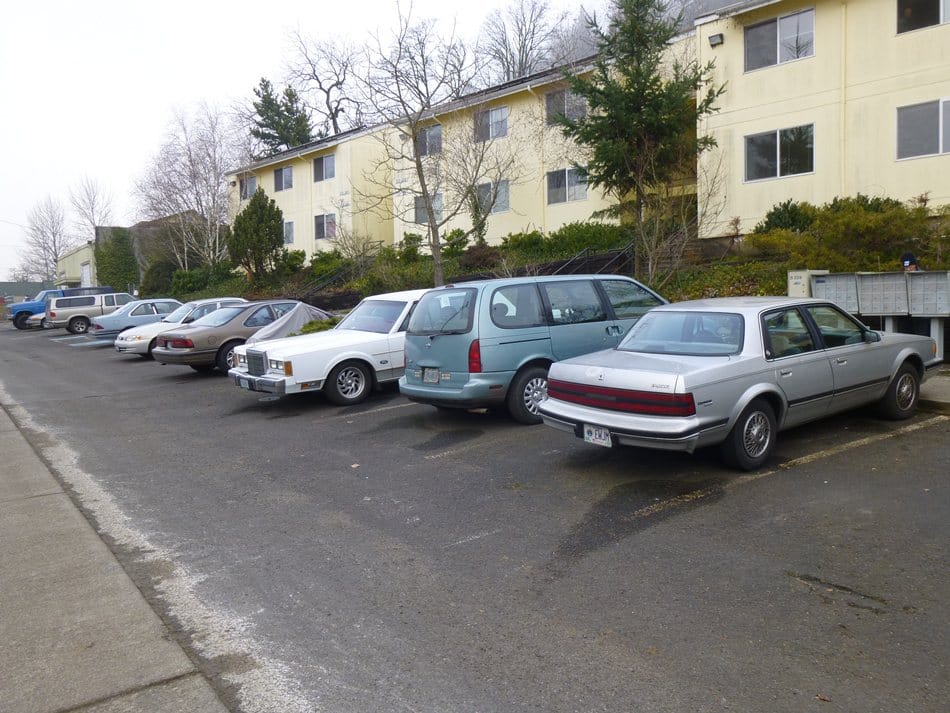 Curbside Classic Manor: You Gotta Drive A Curbside Classic To Live Here 4 CC 186 071 950