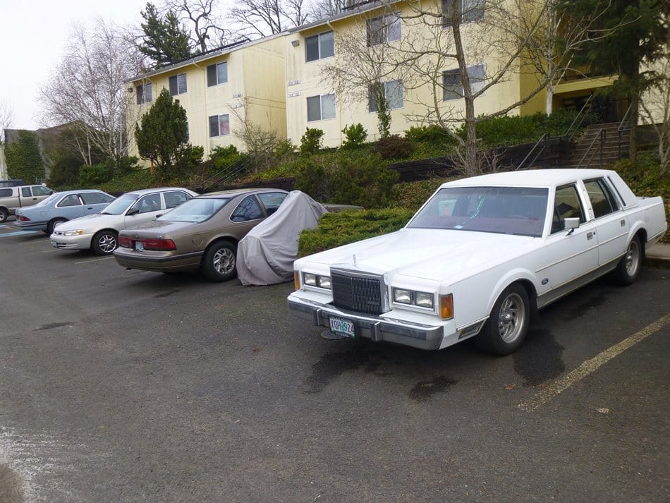 Curbside Classic Manor: You Gotta Drive A Curbside Classic To Live Here 5 CC 186 072 950