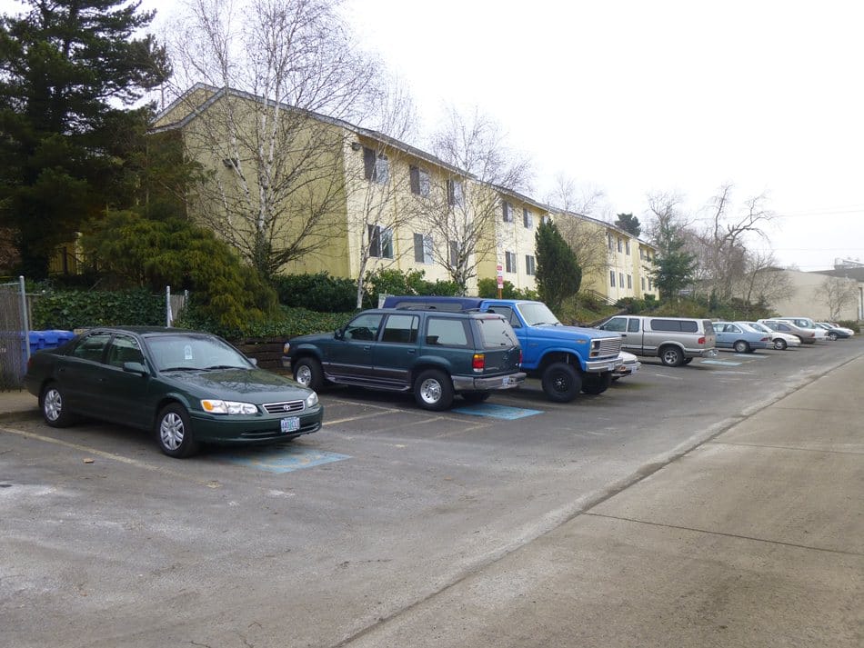 Curbside Classic Manor: You Gotta Drive A Curbside Classic To Live Here 8 CC 186 077 950
