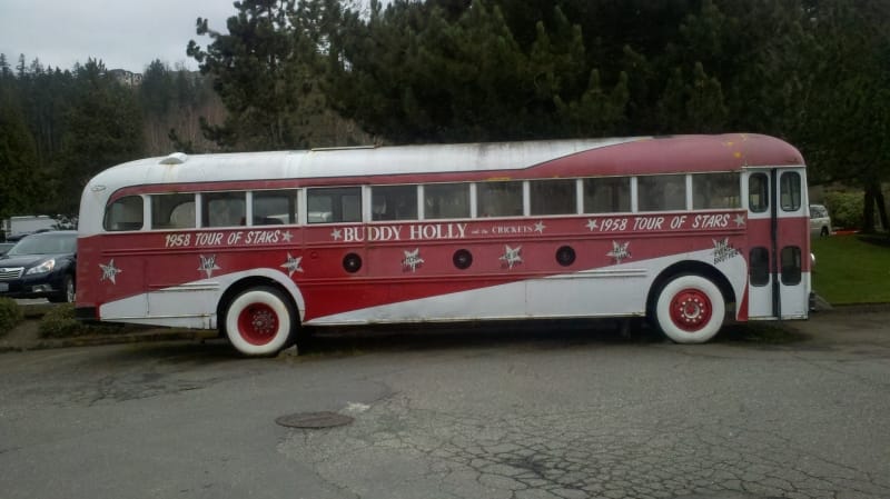 In a strange twist of the CC effect after seeing this post earlier today I went out and about and ran across this WIDE Whitewall wearing, retired School Bus.