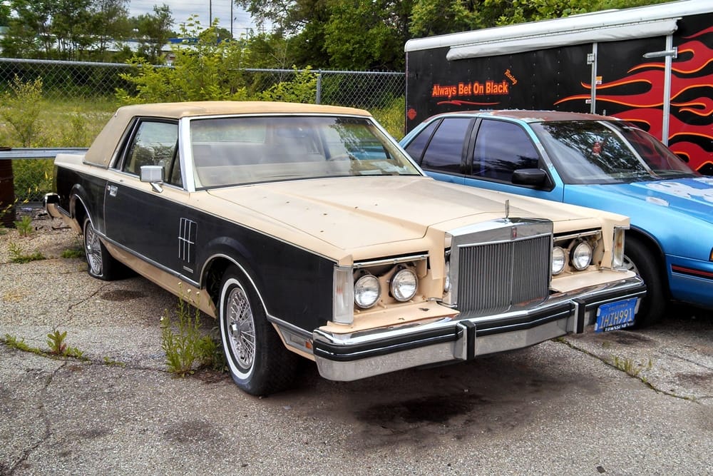 1983LincContMarkVI05