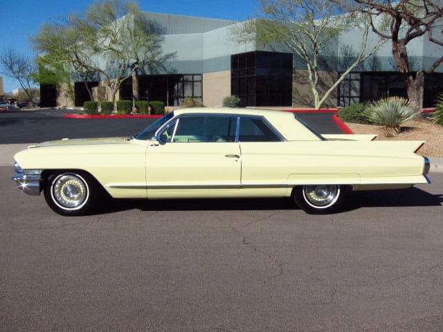 Cadillac 1962 side