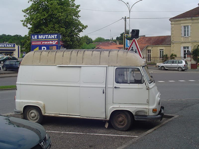 The real joy of this job is that I’m endlessly learning something new. Like about this Renault Estafette van, shot by Roger Carr and posted at the Cohort. Roger lives [&hellip;]