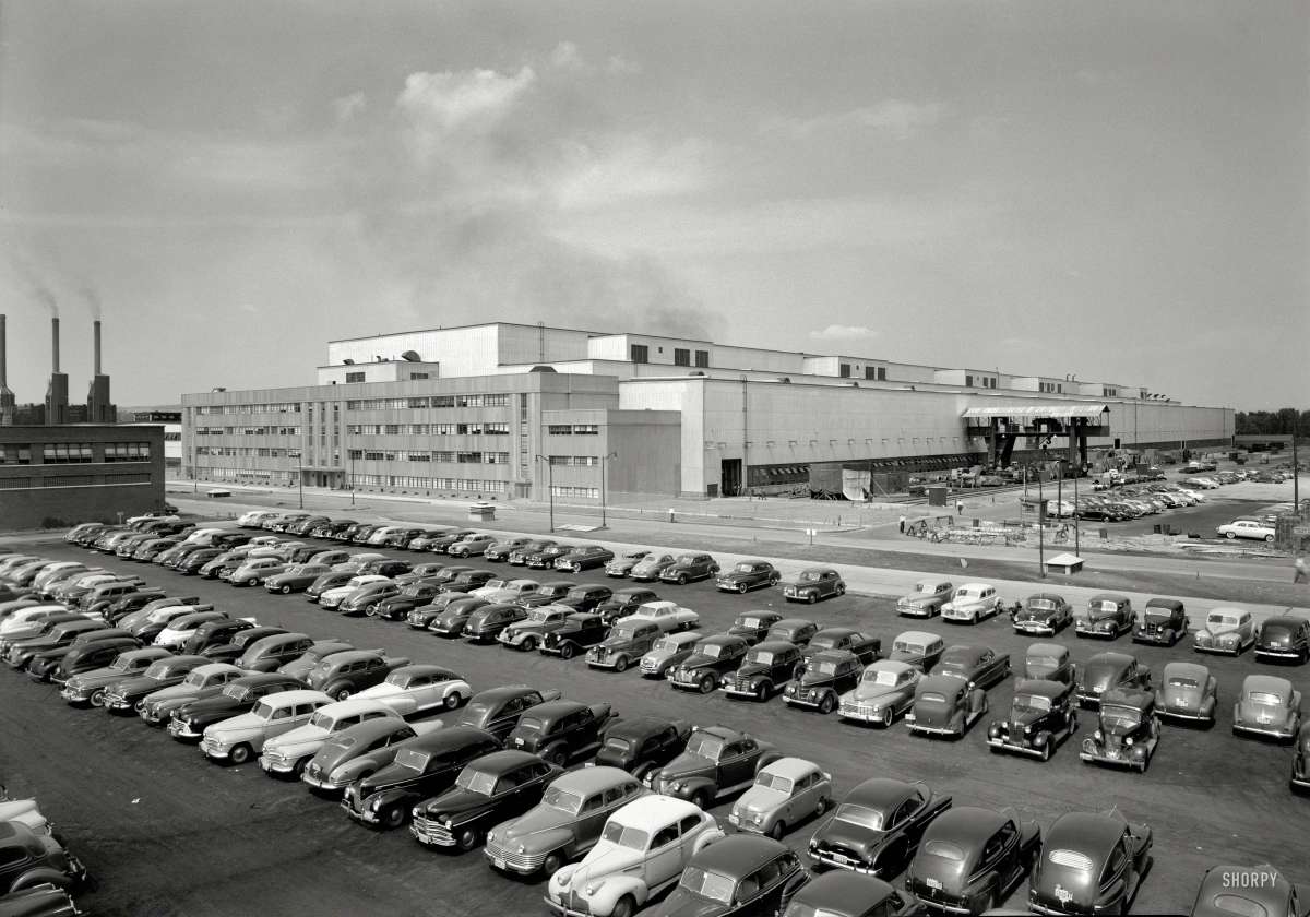 I’ve been too busy to hang out much at Shorpy, but CC reader Craig pointed me to this new shot just posted there. It’s a a big GE plant, and [&hellip;]
