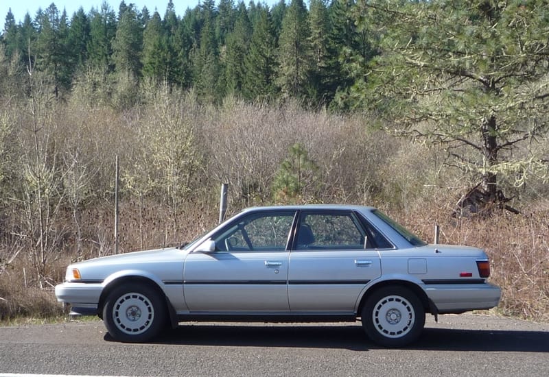 Curbside Classic Review: 1990 Toyota Camry LE V6 - Dripping With Fat 7 CC 91 005 800