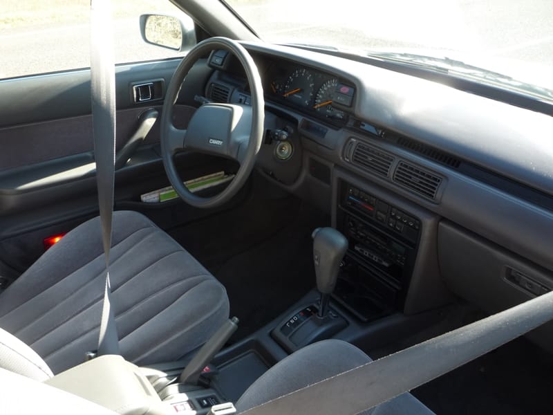 Curbside Classic Review: 1990 Toyota Camry LE V6 - Dripping With Fat 5 CC 91 007 800