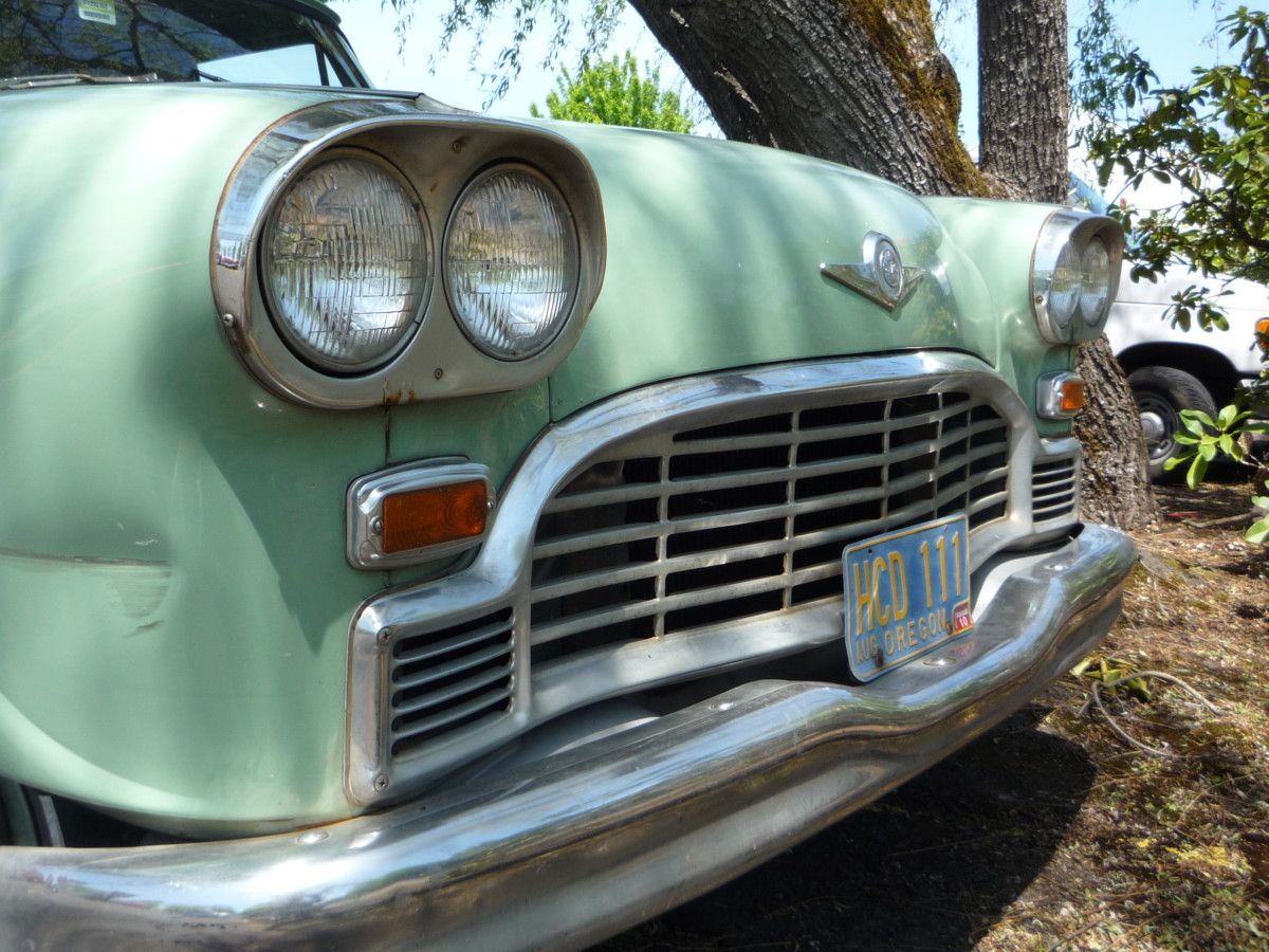 (first posted 9/20/2013)     If you hadn’t seen the title, and I told you I had found a rare 1966 Beijing Sedan (aka: “The East Glows”) or a GAZ-13 “Chaika” would [&hellip;]