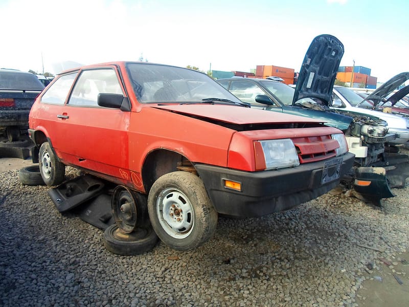 (Updated 11/26/2025)   Historically Lada made a reasonably good business selling a variety of rear wheel drive saloons and wagons based on beefed up Fiat designs. By the 1980s these rugged [&hellip;]