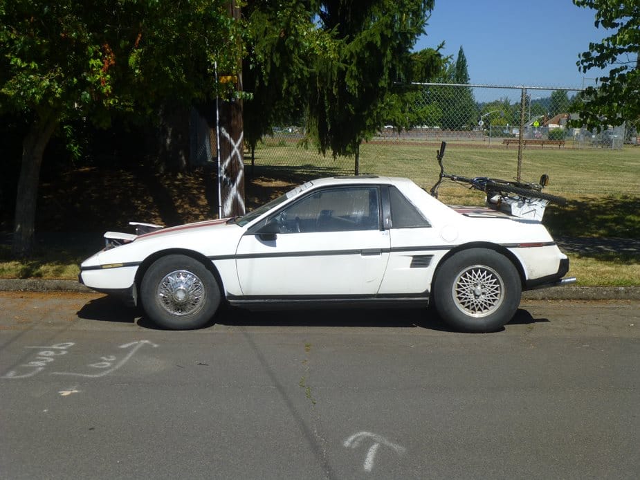 Curbside Classic: 1984 Pontiac Fiero - GM's Deadly Sin #19 - Give Us Five Years To Get It Almost Right And Then We'll Kill It 19 CC 203 079 925
