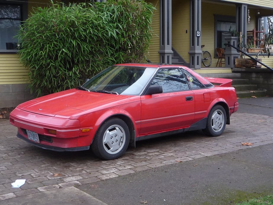 Curbside Classic: 1984 Pontiac Fiero - GM's Deadly Sin #19 - Give Us Five Years To Get It Almost Right And Then We'll Kill It 9 CC 70 041 925