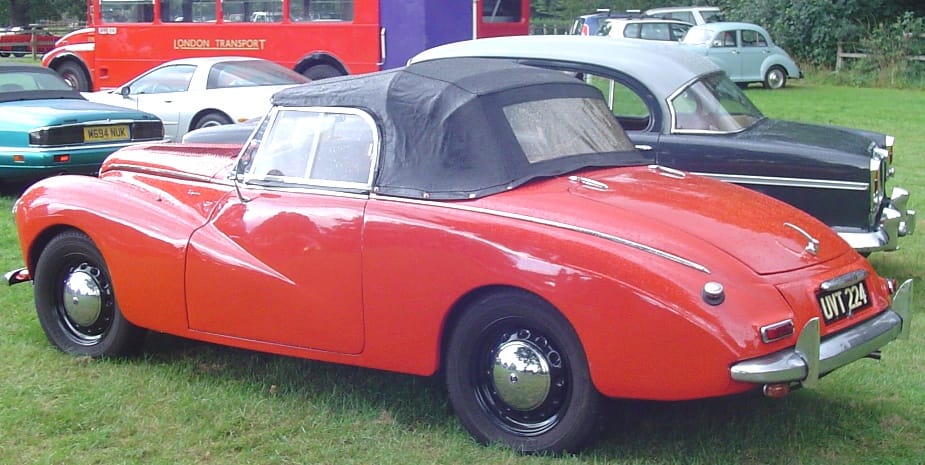Part of the pleasure in contributing to CC is catching cars like this.  I was looking in my hard drive for Hillman Minx photographs and reminded myself of another Rootes [&hellip;]