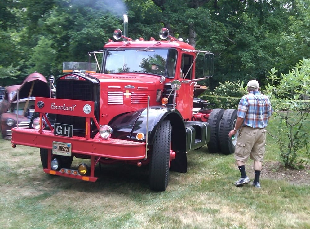 Car Show Classic: 1957 Brockway 260 - The Big Nor'easter 6 1957Brockway02