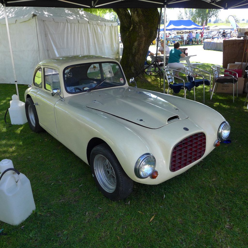 Does anyone recognize this unidentified car posted by Eric Clem? Yes, the front looks like a number of classic sports cars of the early fifties, but the enclosed coupe portion [&hellip;]