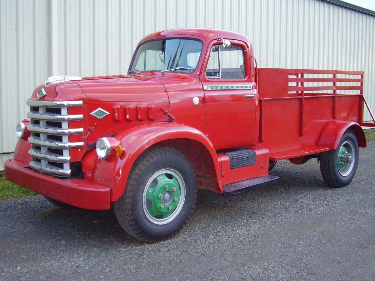 (by CC reader stevee)  For nearly a year I have been working on my truck, and it’s nearing completion.  It’s a 1956 Diamond T Series 536 pickup truck, with 23k [&hellip;]