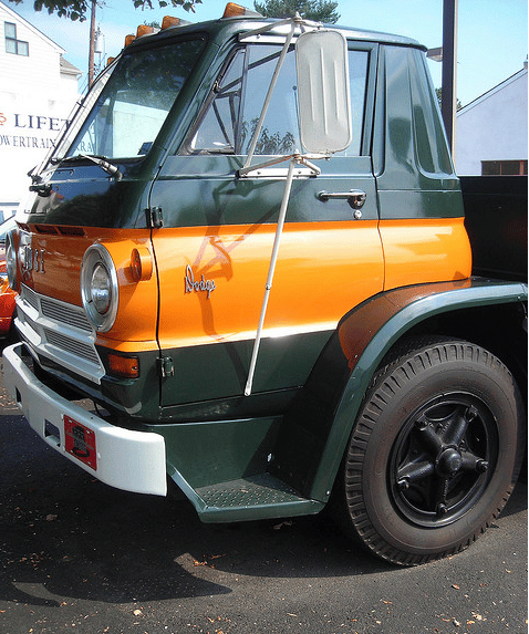 Dodge L700 Tilt Cab - The Big-Boy A100 1 Dodge L700 side