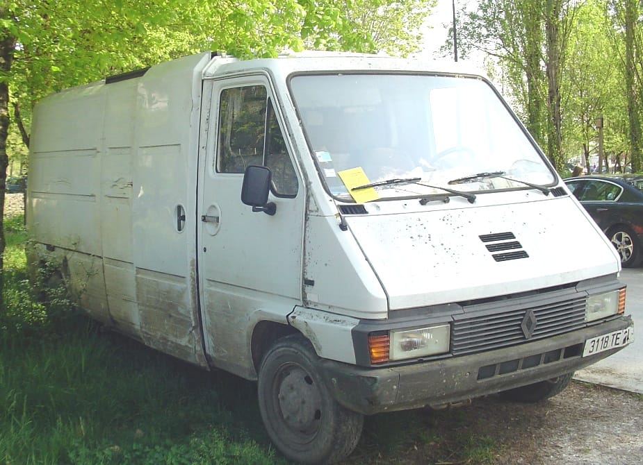 Curbside Classic - 1980 Renault Master - It Does What It Says On The Tin(Box) 6 Renault_Master_2