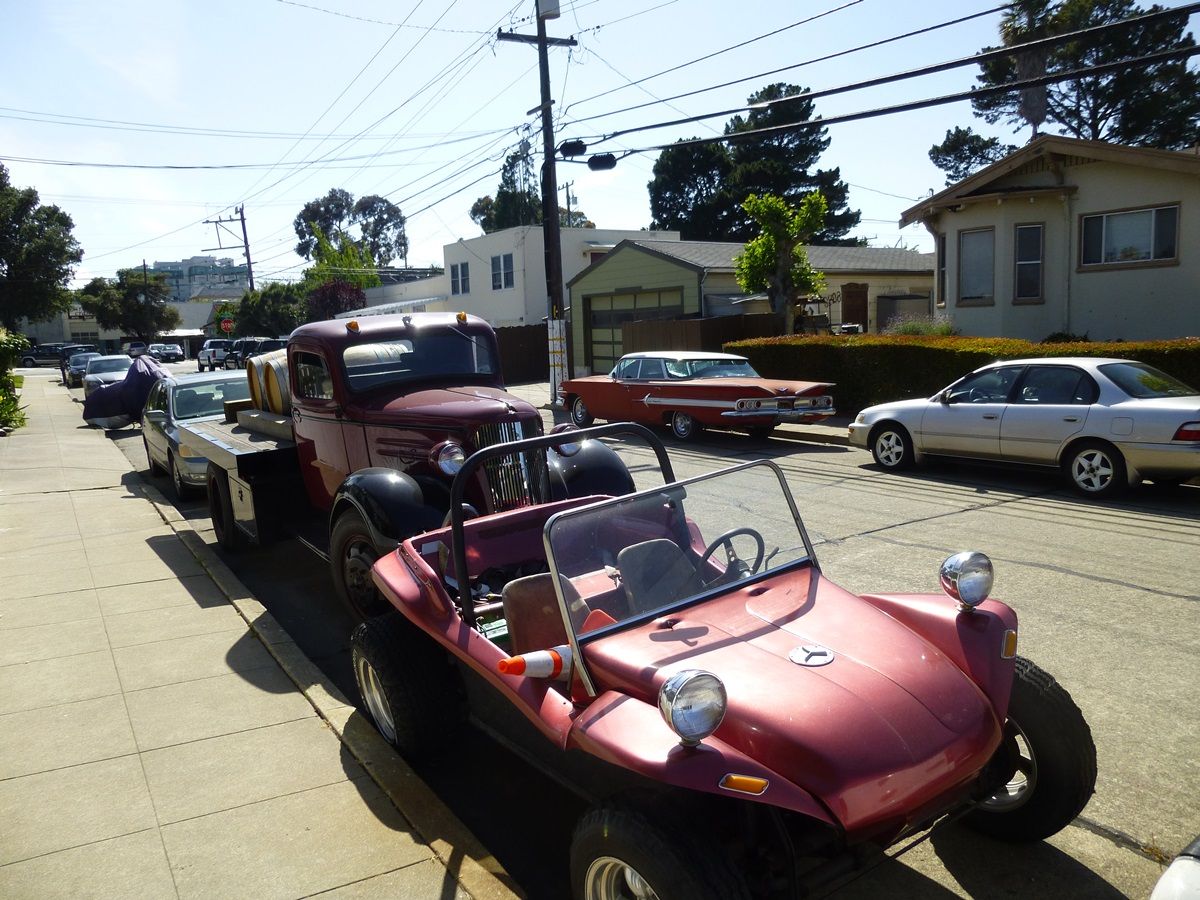 CA Vacation Walk and Talk: Nephew Aidan Shows Me The CCs On His Walk Home From School 11 May 2014 HMB 059 1200