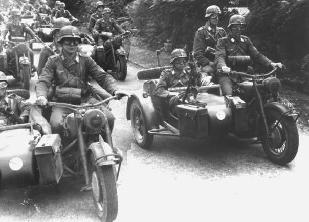 D-Day History Classic: The Harley-Davidson WLA In The Second World War 7 BMW R75s Hermann Goering Panzer Division