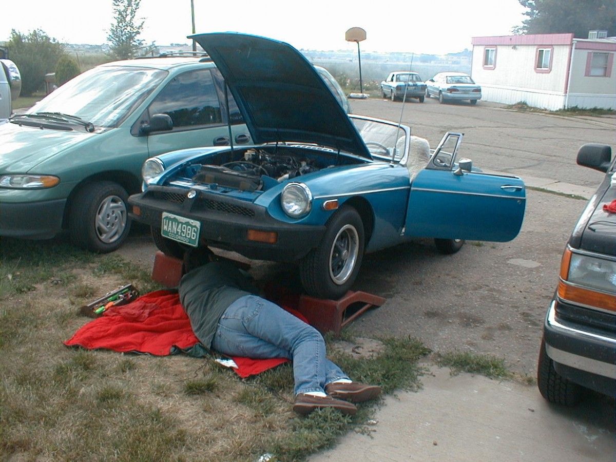 image: tripod.com Calvin Mehlert may just be the last Rover 3500 V8 owner to take his car on long road trips. And he’s done it twice, successfully. That got me [&hellip;]