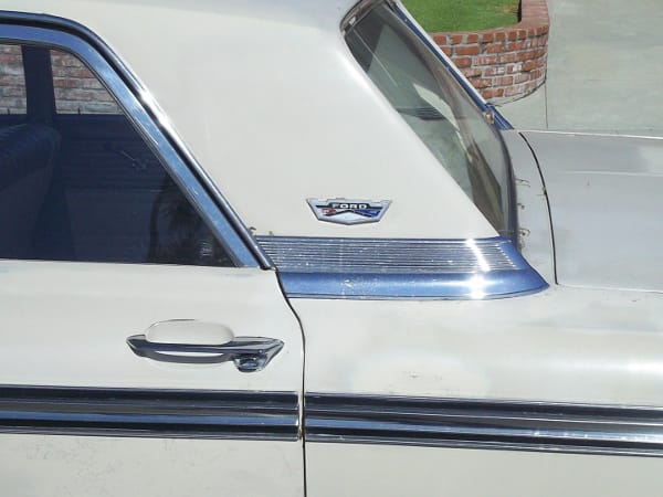 Curbside Classic: 1962 Ford Galaxie 500 Town Sedan - Chrome Spears and Gunsights 6 bright trim 1