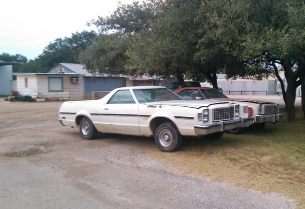 These two has-been rivals were spotted out on the Great Plains by jmg3rd during a rare moment of harmony.  Like spotting Larry Bird and Magic Johnson out on the town together, [&hellip;]