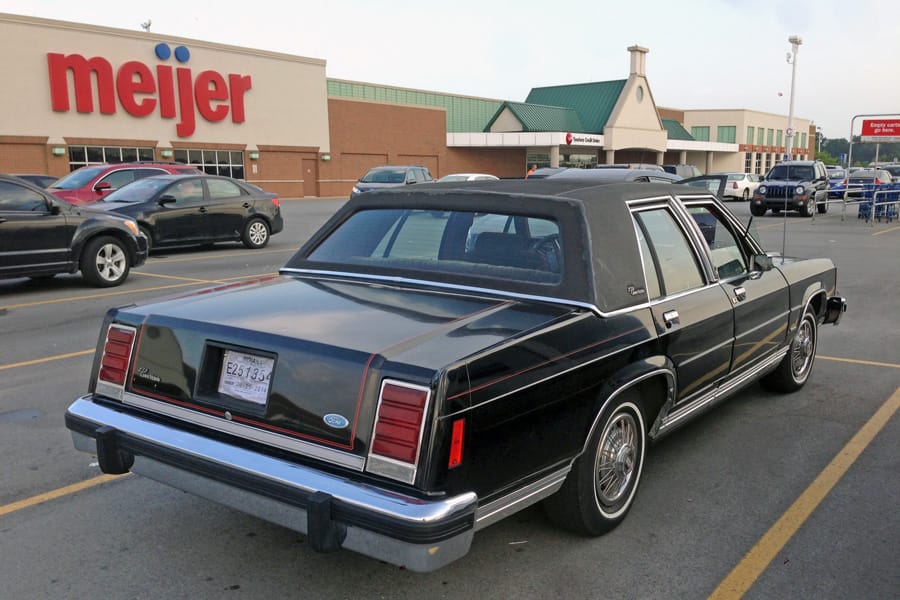 (first posted 9/9/2014)     Coming upon an early Panther-based Ford LTD Crown Victoria is pretty rare out here in Rustopia. Most of the ones that got inherited after Grandpa passed away [&hellip;]