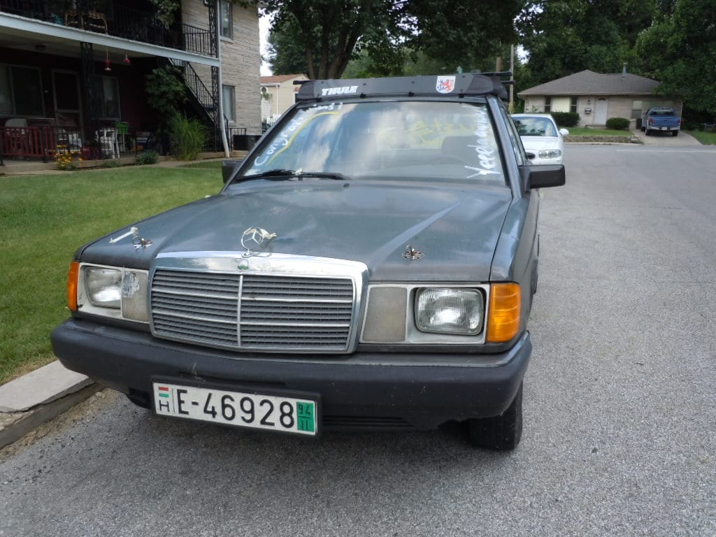 Pardon the bad pun, but I just couldn’t resist.  I’ve seen this grey 190D, with its Hungarian front plate, running around town for over a year and only now got [&hellip;]