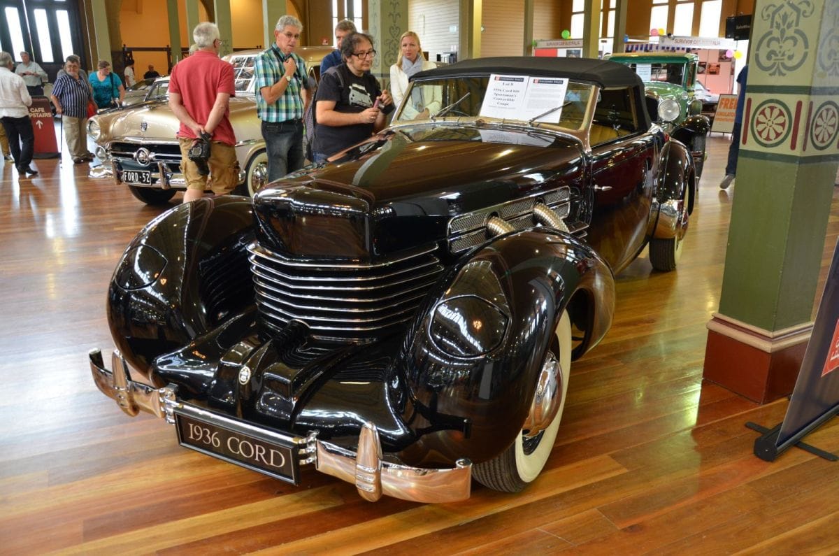 Car Show Classics: Motorclassica Mini Meet-Up 13 1936 Cord 810 Sportsmans convertible front 2