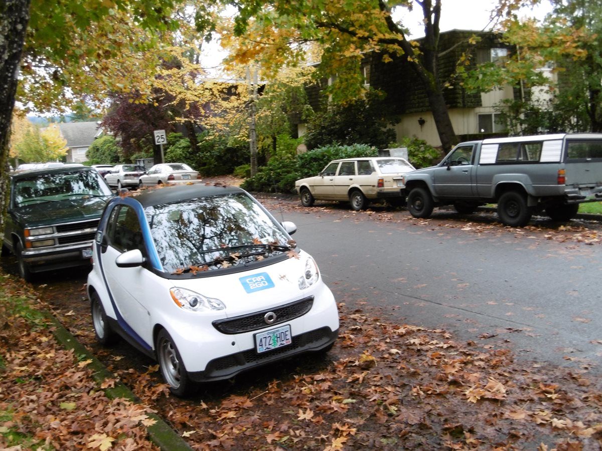 About two weeks ago, I suddenly started running into these white and blue Smarts all over town, one every couple of blocks. What’s that all about? Oh; it’s CAR2GO, another [&hellip;]