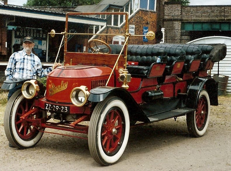 Stanley 1913 bus