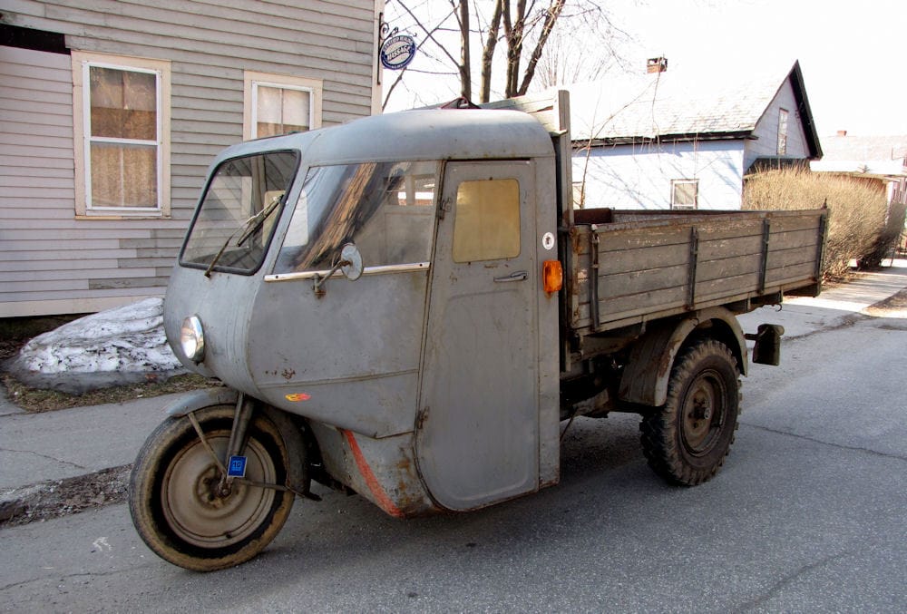 We just featured the Piaggio Ape the other day, but this is vintage Italian three-wheeler posted at the Cohort by monteverde3 cannot be denied. Noe that’s what I really need [&hellip;]